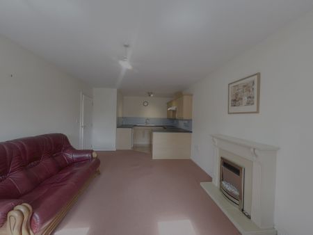 ChesterRoad, SUTTONCOLDFIELD - Photo 4