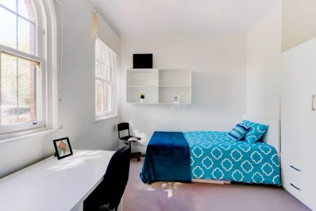 Standard Studio - Photo 4