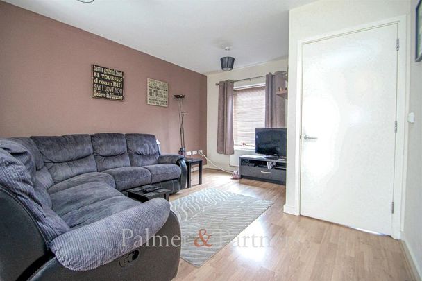 2 bedroom terraced house to rent - Photo 1