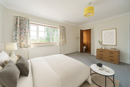 4 bedroom detached house to rent - Photo 3