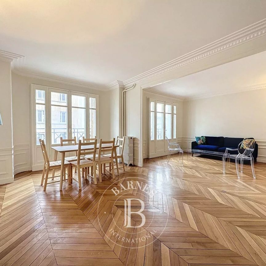 Tout savoir sur cet appartement dans le quartier Ecole Militaire, à Paris 7ème - Photo 1