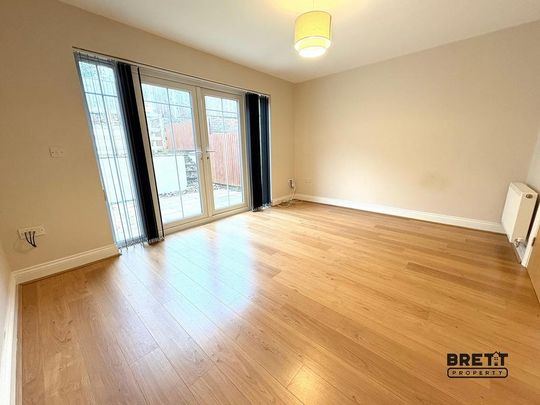 2 bedroom end of terrace house to rent - Photo 1