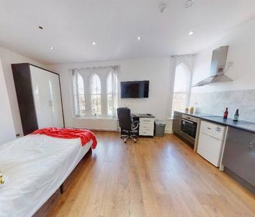 Studio to rent - Photo 6