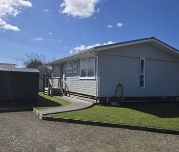 Cosy and Contemporary - Photo 1