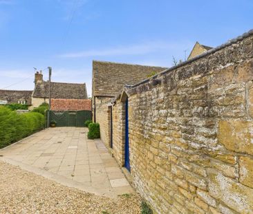 2 bedroom character property to rent - Photo 5