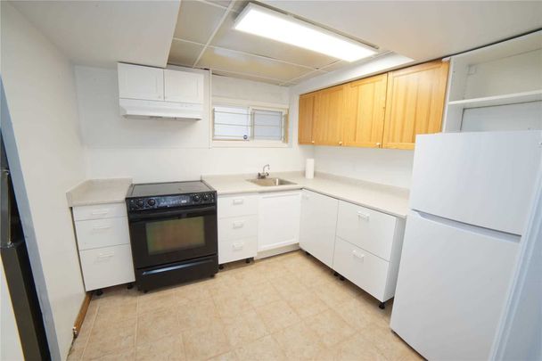 For Lease - 8 Dalzell Avenue, Brampton, Ontario - Photo 1