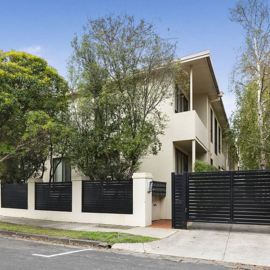 4/8 Charnwood Grove, St Kilda VIC 3182 - Apartment For Rent | Domain - Photo 1