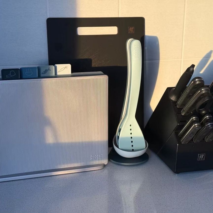 For Lease - 255 Tennant Circle, Vaughan, Ontario - Photo 1