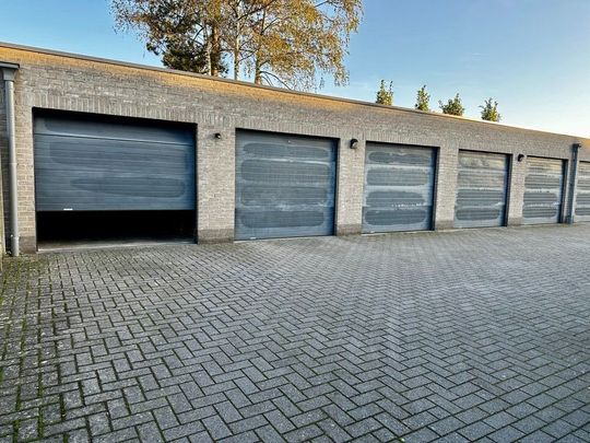 Op zoek naar een ruim gelijkvloersappartement met 2 slaapkamers + garage in het centrum van Sint-Antonius? - Foto 1