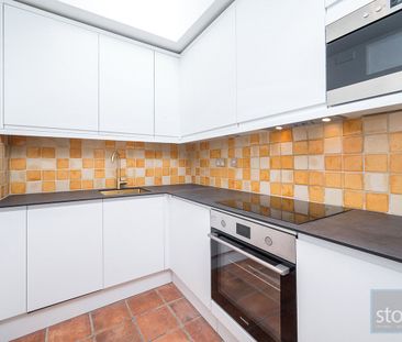 Primrose Gardens, Belsize Park, London - Photo 2