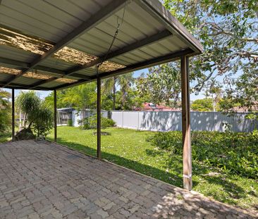 Modern, Low-Maintenance Living in a Convenient Crestmead Location - Photo 2