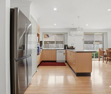 Beautiful 3 Bedroom Family Home in a Peaceful, Convenient Location - Photo 4