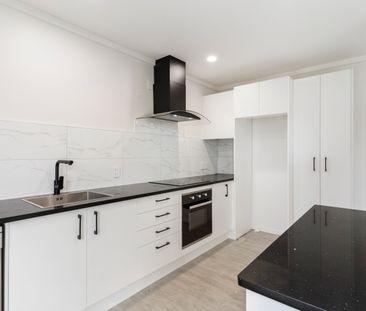Modern Luxury. Unbeatable Location. - Photo 3