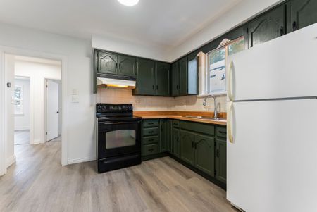 For Lease - 326 East 19th Street Unit# Main Floor, Hamilton, Ontario - Photo 2