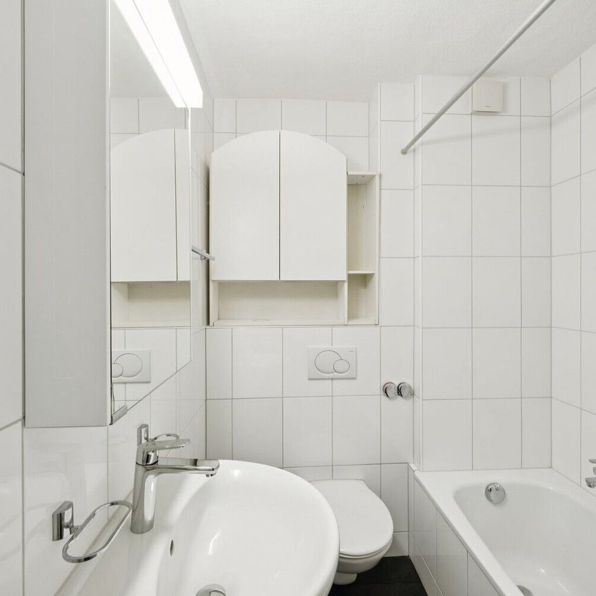 APPARTEMENT CONFORTABLE À L’EMPLACEMENT CENTRAL - Photo 1