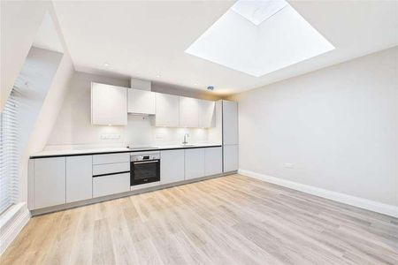 West Street, Maidenhead, Berkshire, SL6 - Photo 3