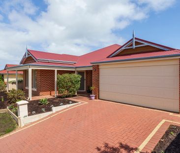 LIGHT, BRIGHT AND SPACIOUS!! - Photo 4