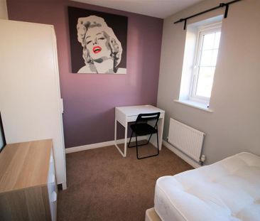 2 bedroom private hall to rent - Photo 3