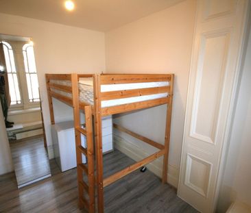 Bedsit, Clanricarde Gardens, W2 - Photo 6