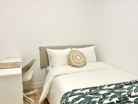 Calle de Redondilla, Madrid, Community of Madrid 28005 - Photo 4