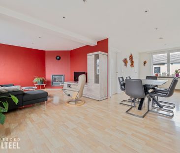 Ruim triplex appartement met 2 slaapkamers en terras. - Photo 4