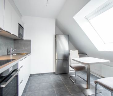 Top renovierte 3,5 Zimmer Dachgeschosswohnung mit Balkon und Einbau... - Foto 5