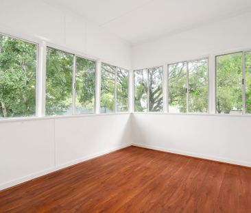 32 Stephenson Street, Sadliers Crossing QLD 4305 - House For Rent |... - Photo 2