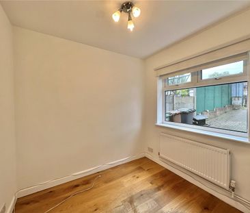 4 bedroom semi-detached house to rent - Photo 6