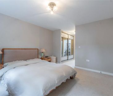 5 bedroom detached house to rent - Photo 3