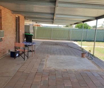 Three bedroom home - Photo 3
