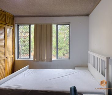 Strathfield - Photo 6