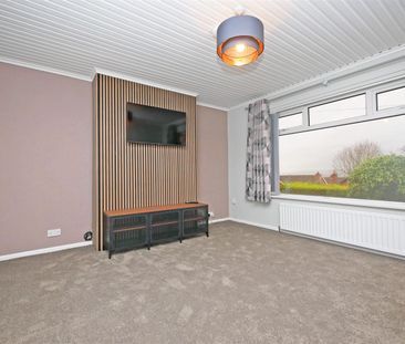 12 Beechill Park East, Saintfield Road, - Photo 5