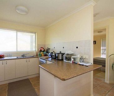 1/22 Mulqueeny Street, Wodonga VIC 3690 - Townhouse For Rent | Domain - Photo 4