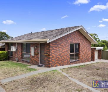Easy-Care Living in Flora Hill - Photo 5