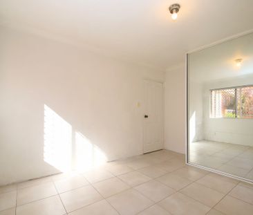 Two Bedroom Ground Floor Unit - Photo 6