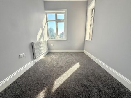 6 bedroom semi-detached house to rent - Photo 5