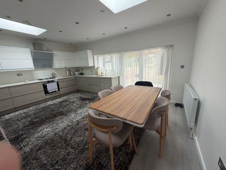 3 bedroom property to rent - Photo 5