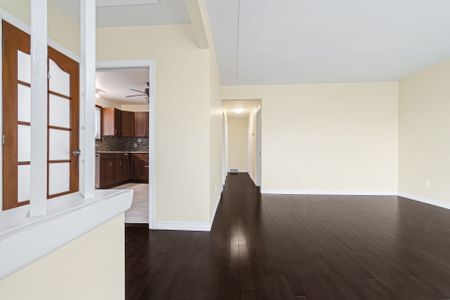 For Lease - 56 Nash Road, Hamilton, Ontario - Photo 4