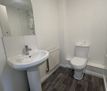 Two Bedroom Town House to Rent in Bolton - Photo 6