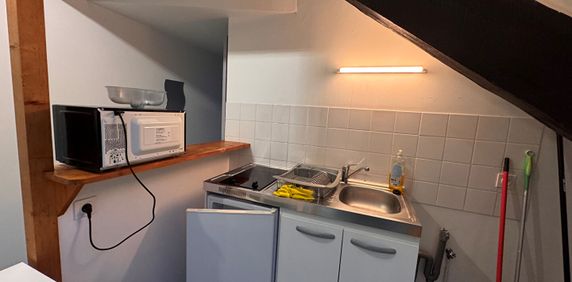 Location Appartement 2 pièces 16m² - Photo 2