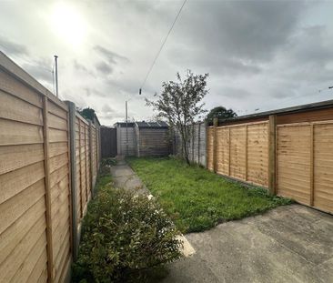 3 bedroom terraced house to rent - Photo 1