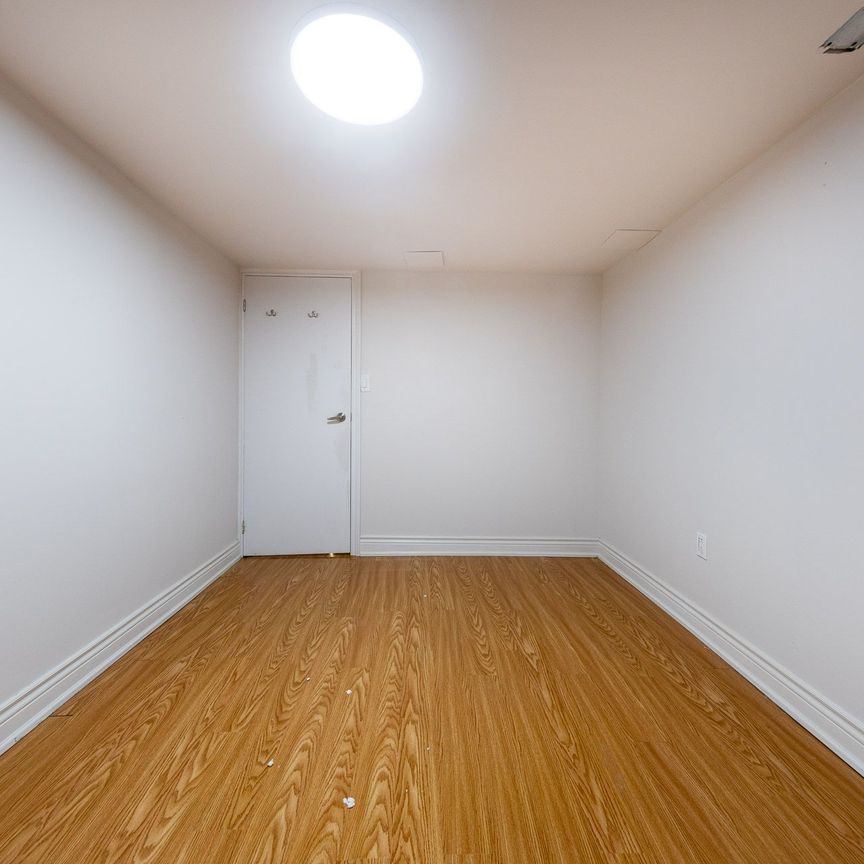 For Lease - 705 Sunnypoint Drive Unit# Bsmt, Newmarket, Ontario - Photo 1