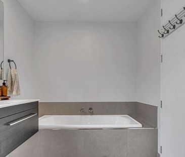 Near New 2 bedroom house - Photo 4