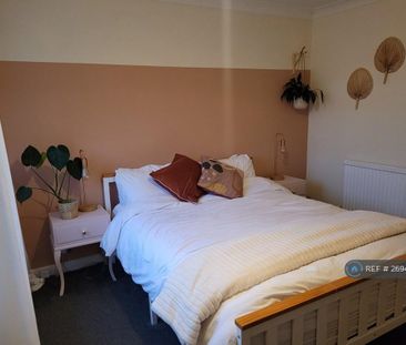 2 bedroom terraced house to rent - Photo 1