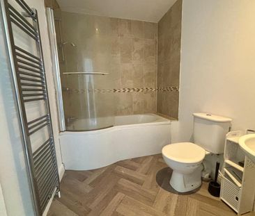 3 bedroom terraced house to rent - Photo 4