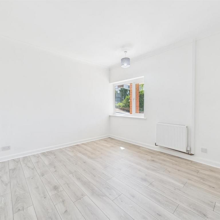 3 bedroom detached bungalow to rent - Photo 1
