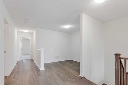 For Lease - 1277 Peelar Crescent, Innisfil, Ontario - Photo 5