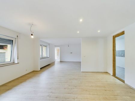 Seltene Möglichkeit! Praktische und geräumige 4-Zimmer Wohnung zum Top-Preis in Ockenheim! - Photo 4