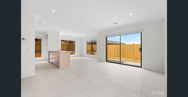 Contact Craig Frost on 0413 108 033 for a Private Inspection - Photo 1