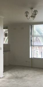 Location Location! - Photo 4